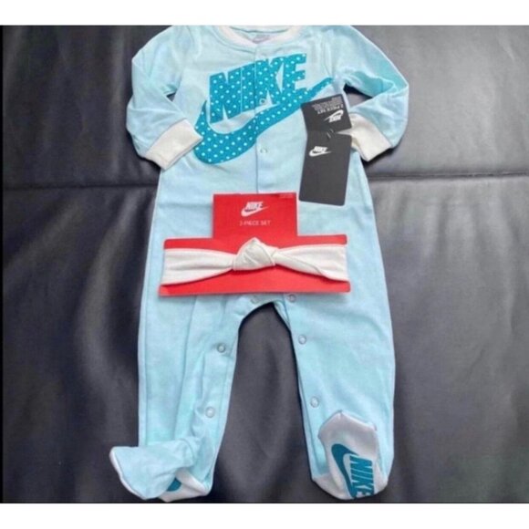 NWT Nike Sleeper & Headband Set Baby Girls Size 9M